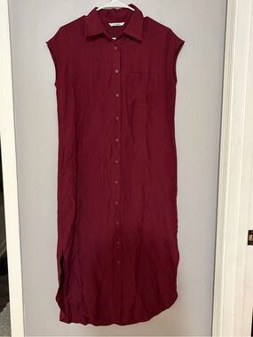 NWT HALARA Sleeveless Button-Front Dress in Deep Wine